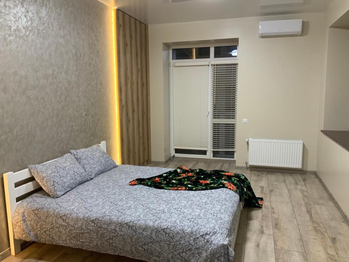 Vip Apartment У Центрі Міста, Новобуджк Театральний,Дуже Простора Rivne Luaran gambar