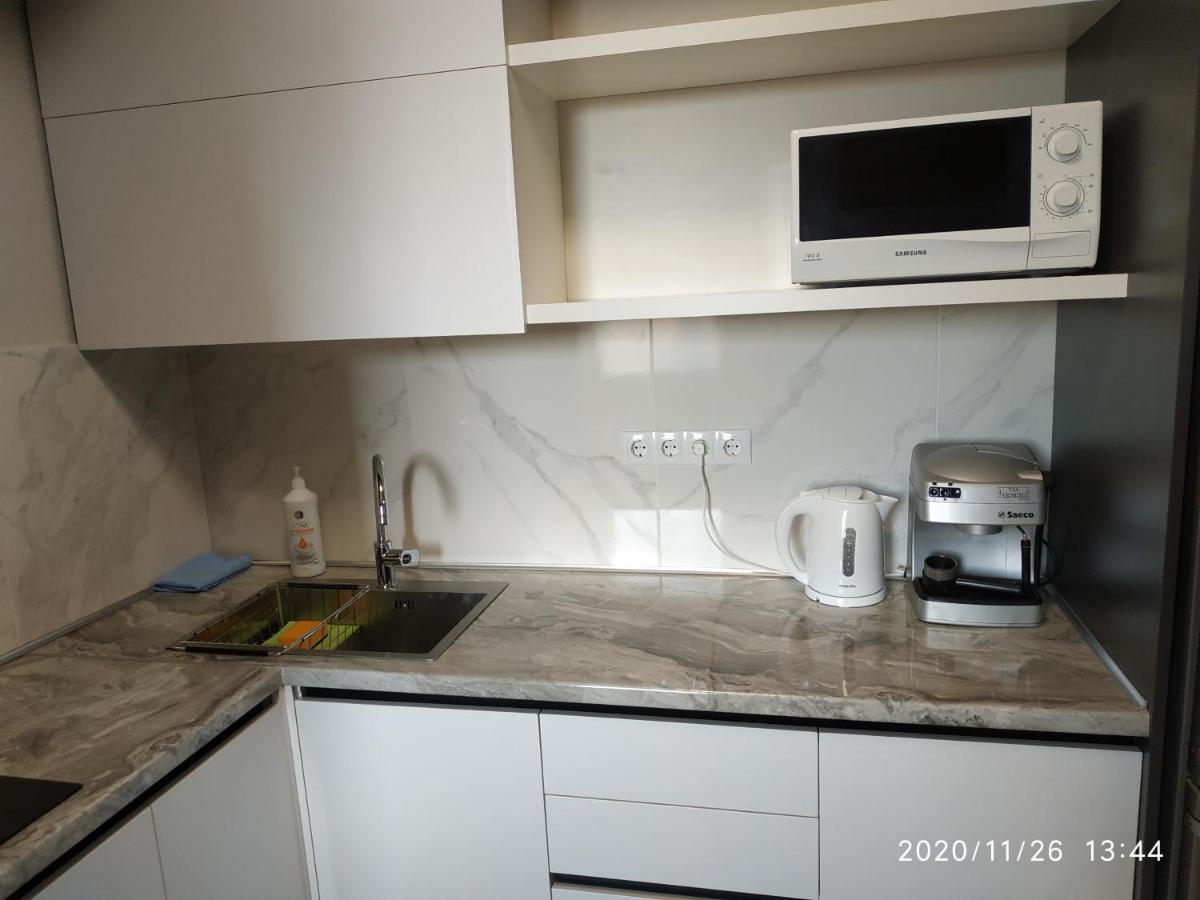Vip Apartment У Центрі Міста, Новобуджк Театральний,Дуже Простора Rivne Luaran gambar