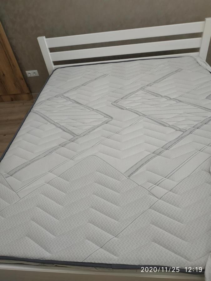 Vip Apartment У Центрі Міста, Новобуджк Театральний,Дуже Простора Rivne Luaran gambar