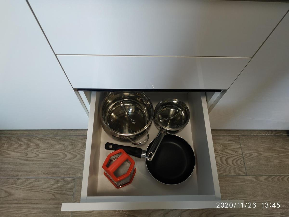 Vip Apartment У Центрі Міста, Новобуджк Театральний,Дуже Простора Rivne Luaran gambar