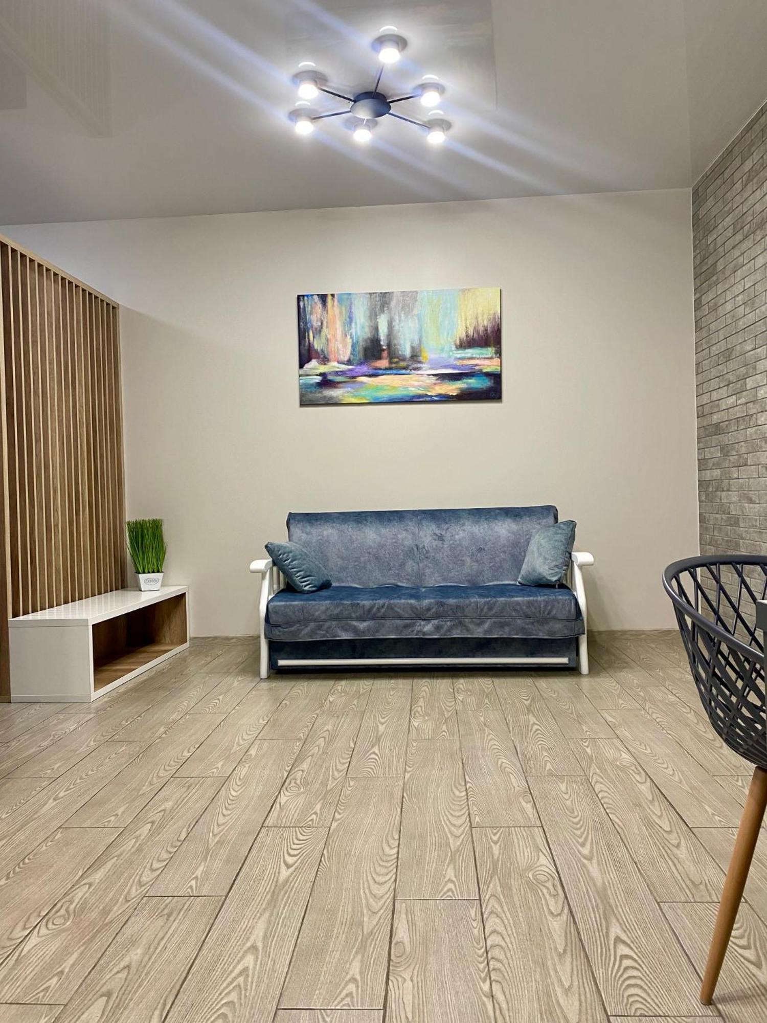 Vip Apartment У Центрі Міста, Новобуджк Театральний,Дуже Простора Rivne Luaran gambar