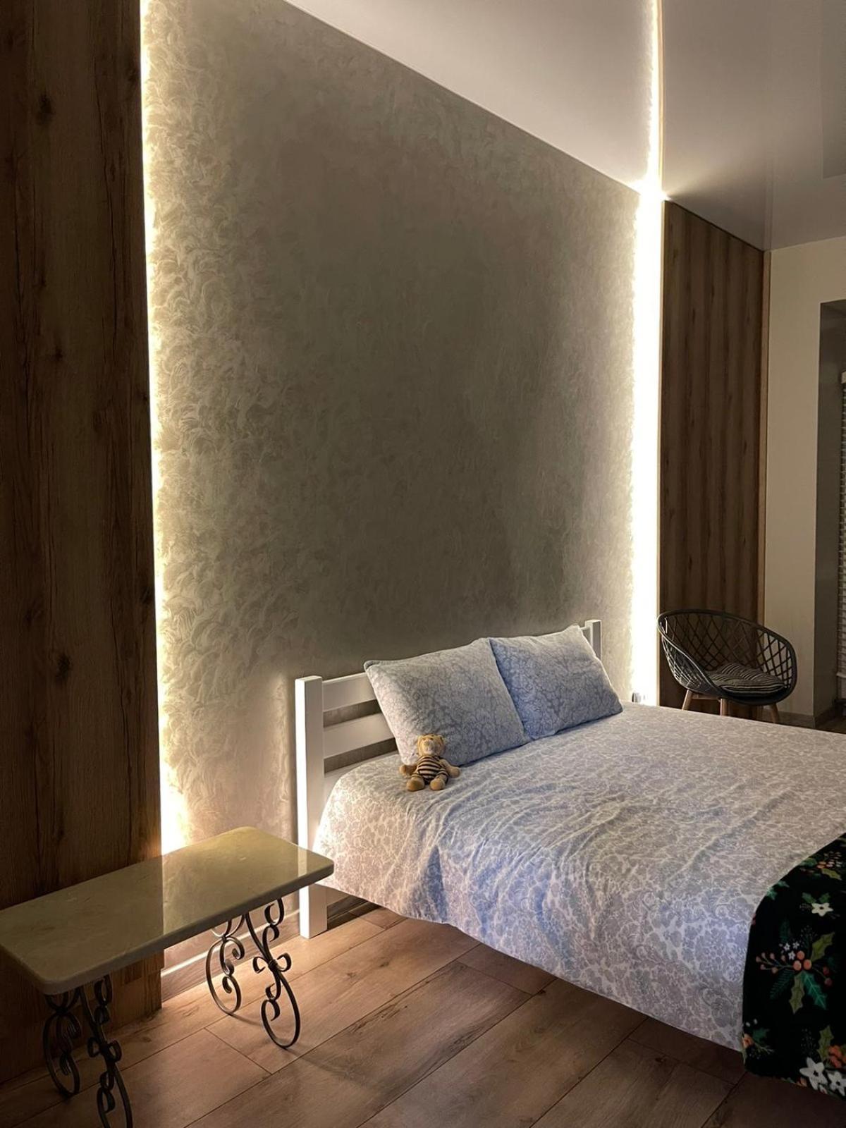 Vip Apartment У Центрі Міста, Новобуджк Театральний,Дуже Простора Rivne Luaran gambar