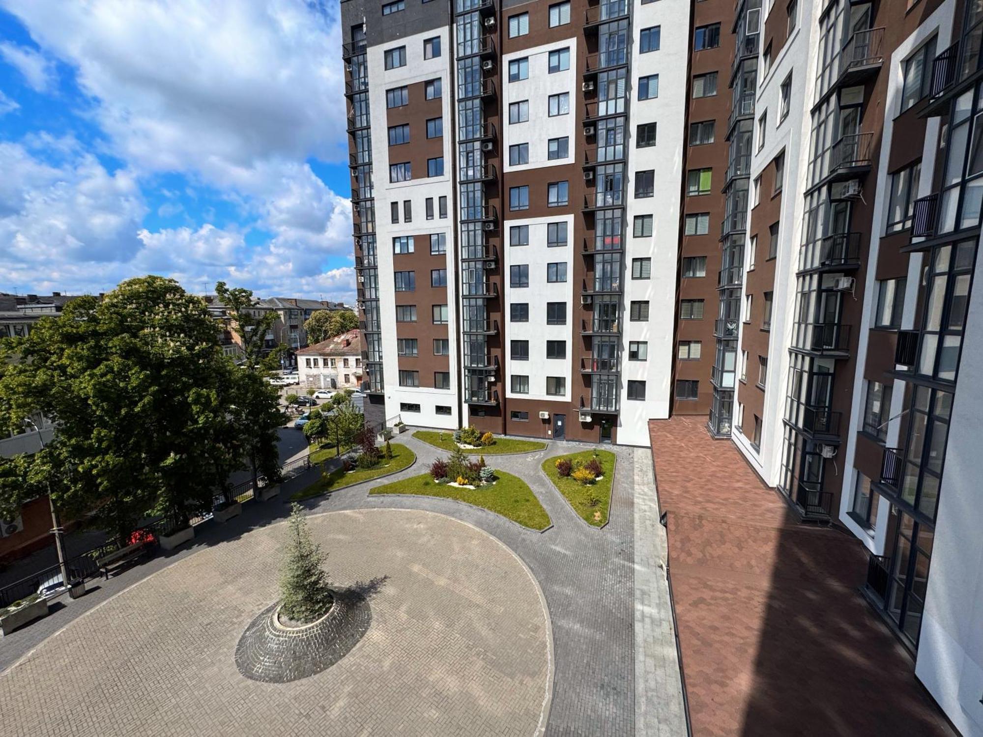 Vip Apartment У Центрі Міста, Новобуджк Театральний,Дуже Простора Rivne Luaran gambar